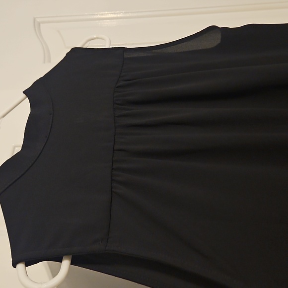 NWT Vici Black Sleeveless Blouse - Picture 7 of 11